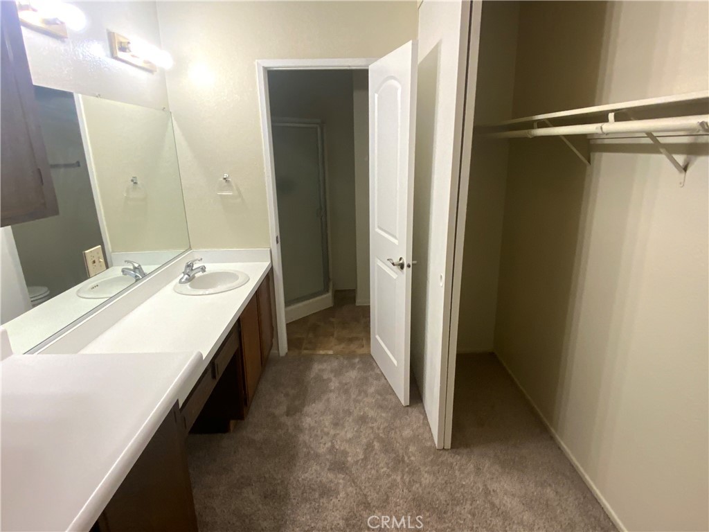 16600 Seville Avenue E Property Photo 8