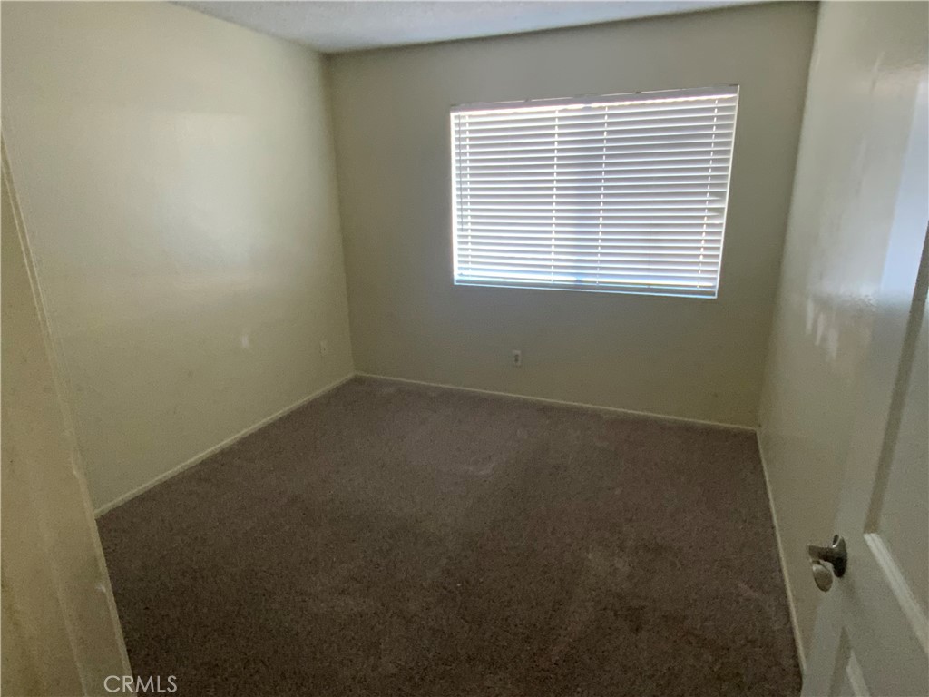 16600 Seville Avenue E Property Photo 9