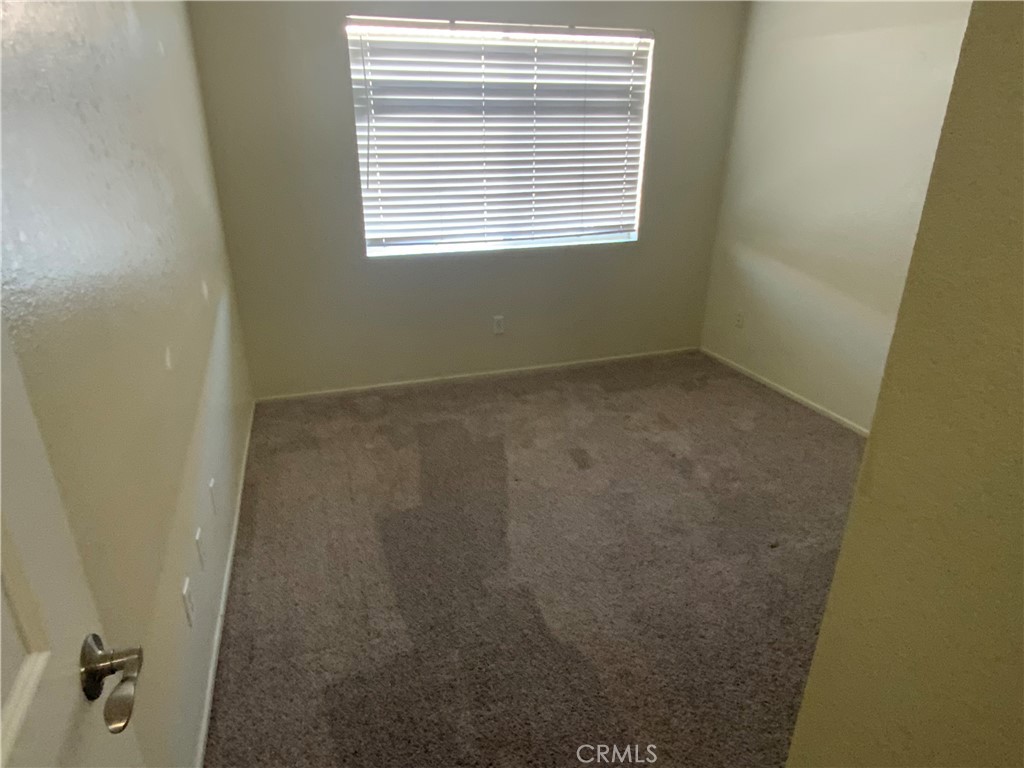 16600 Seville Avenue E Property Photo 10