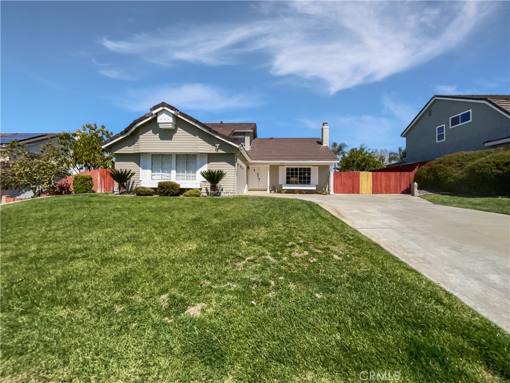 22914 De Berry Street Property Photo