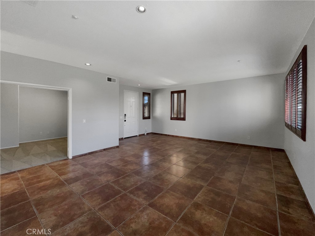6640 Logan Avenue Property Photo 15