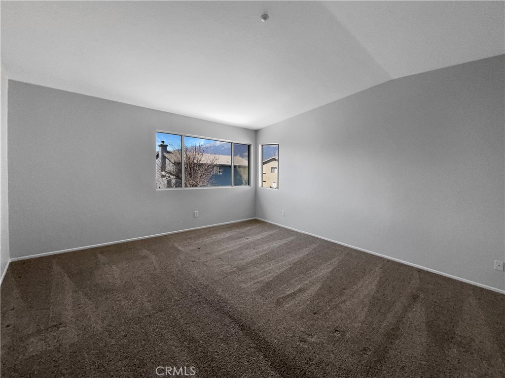 6640 Logan Avenue Property Photo 18