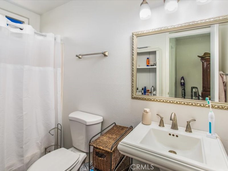 27450 Embassy Street Property Photo 20