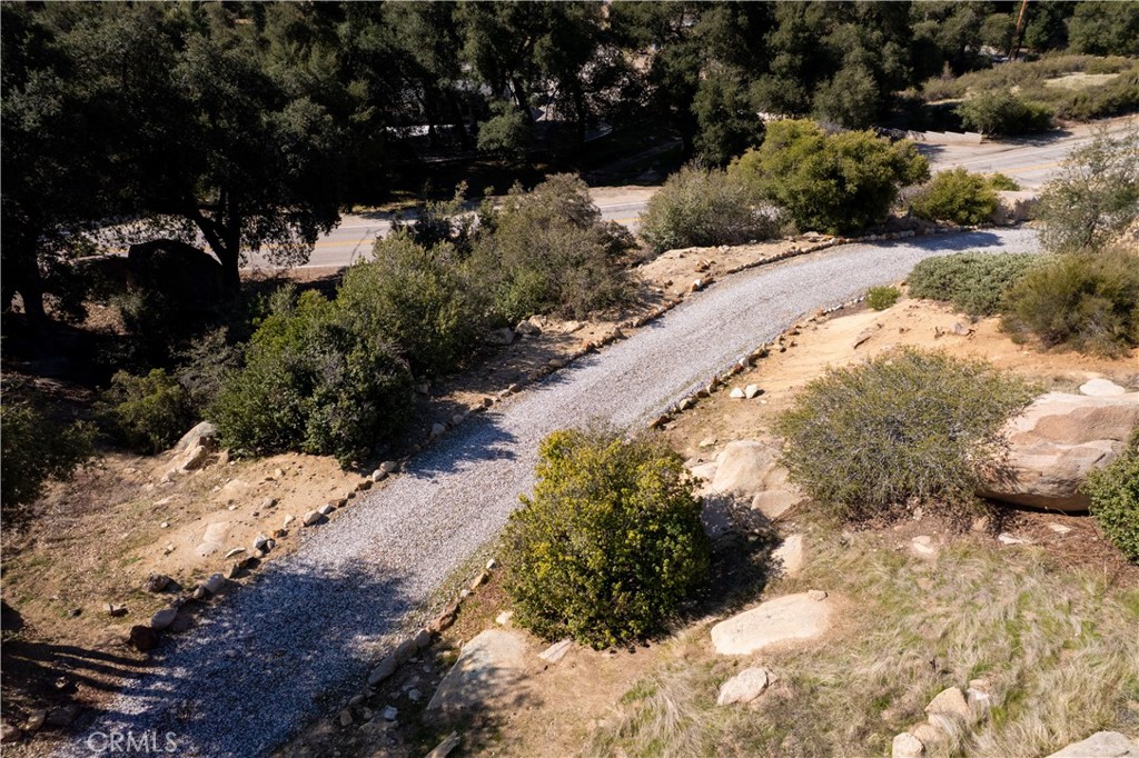 47720 Twin Pines Rd Property Photo 11