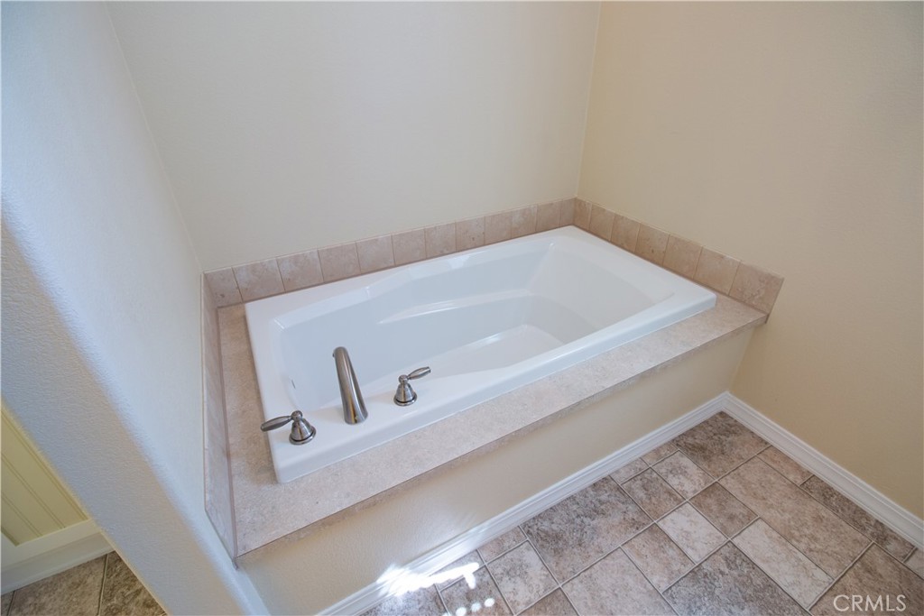 47720 Twin Pines Rd Property Photo 40