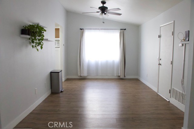 3564 Bond Street Property Photo 10
