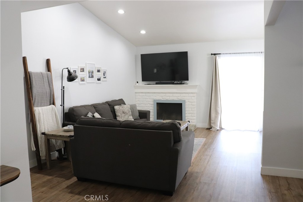3564 Bond Street Property Photo 14