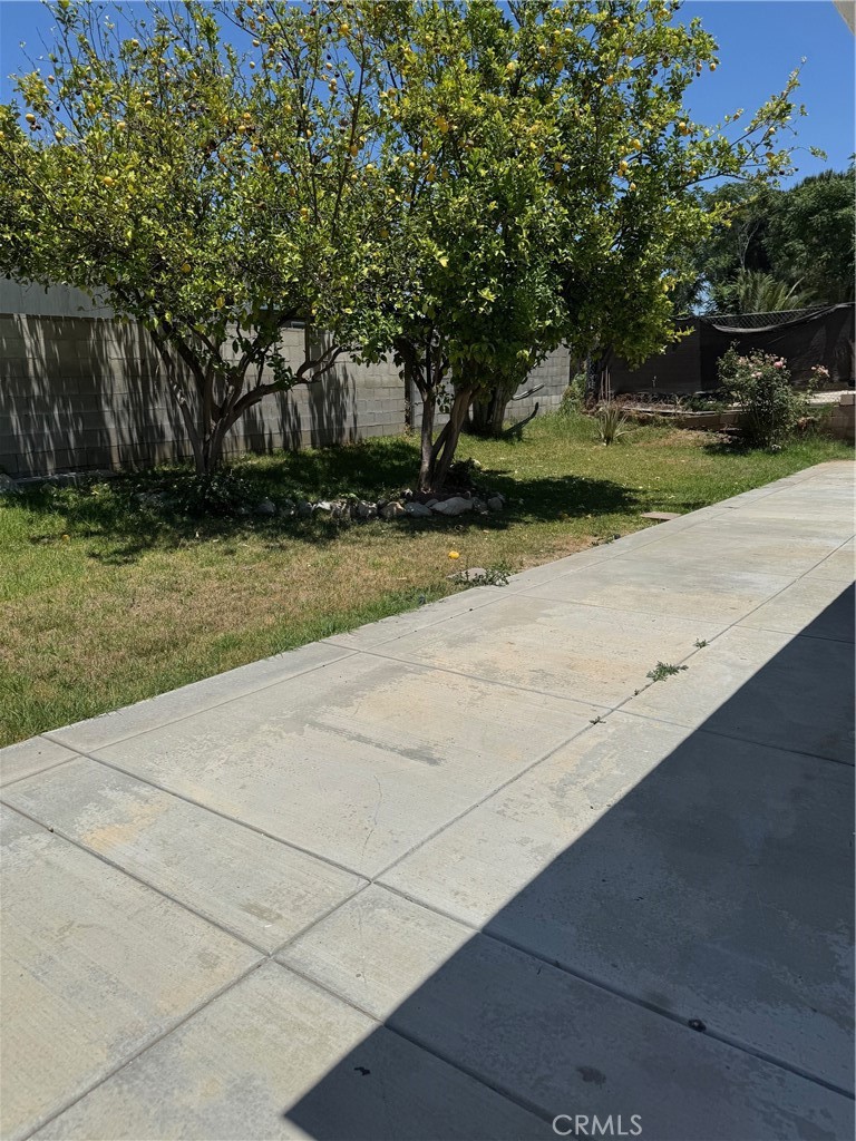 518 E 2nd Street Property Photo 6