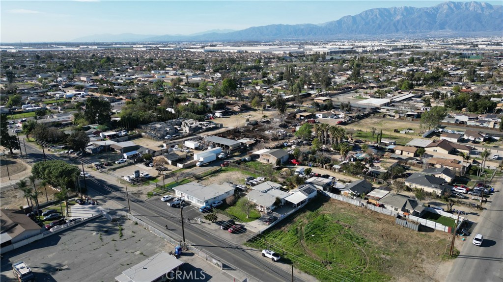 10643 Jurupa Road Property Photo 4