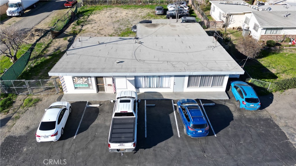 10643 Jurupa Road Property Photo 11