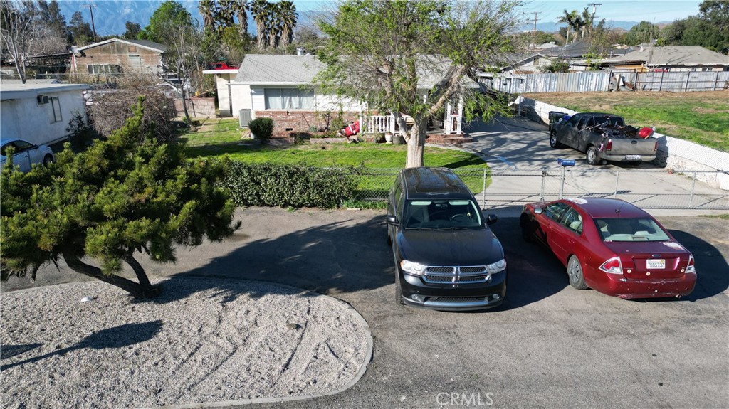 10643 Jurupa Road Property Photo 13
