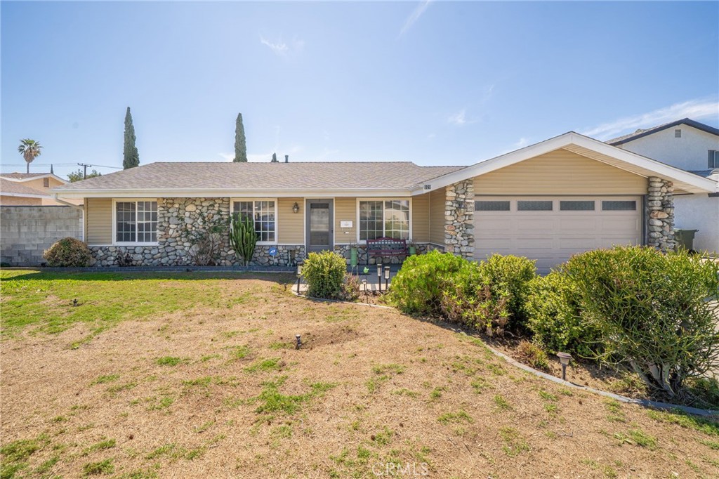 321 E Fromer Street Property Photo 1
