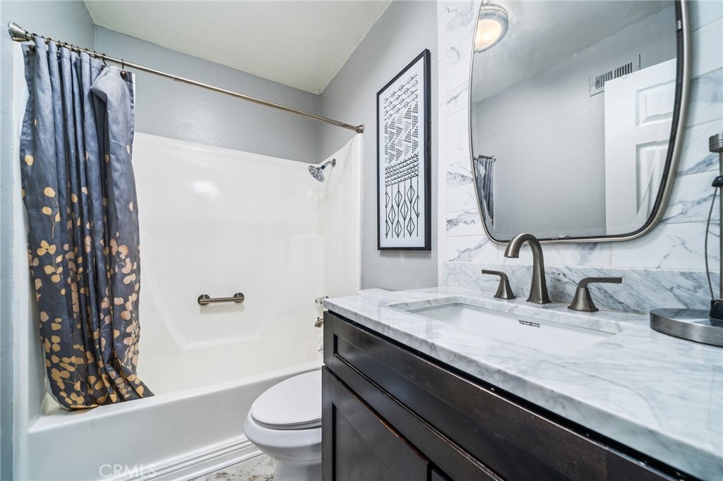 321 E Fromer Street Property Photo 16