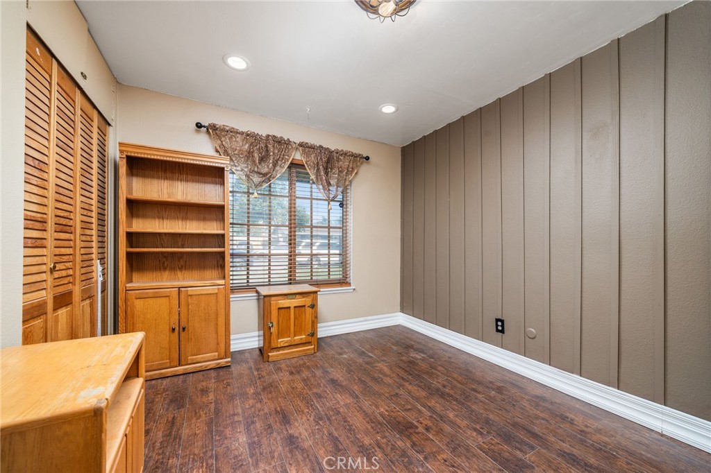 321 E Fromer Street Property Photo 17