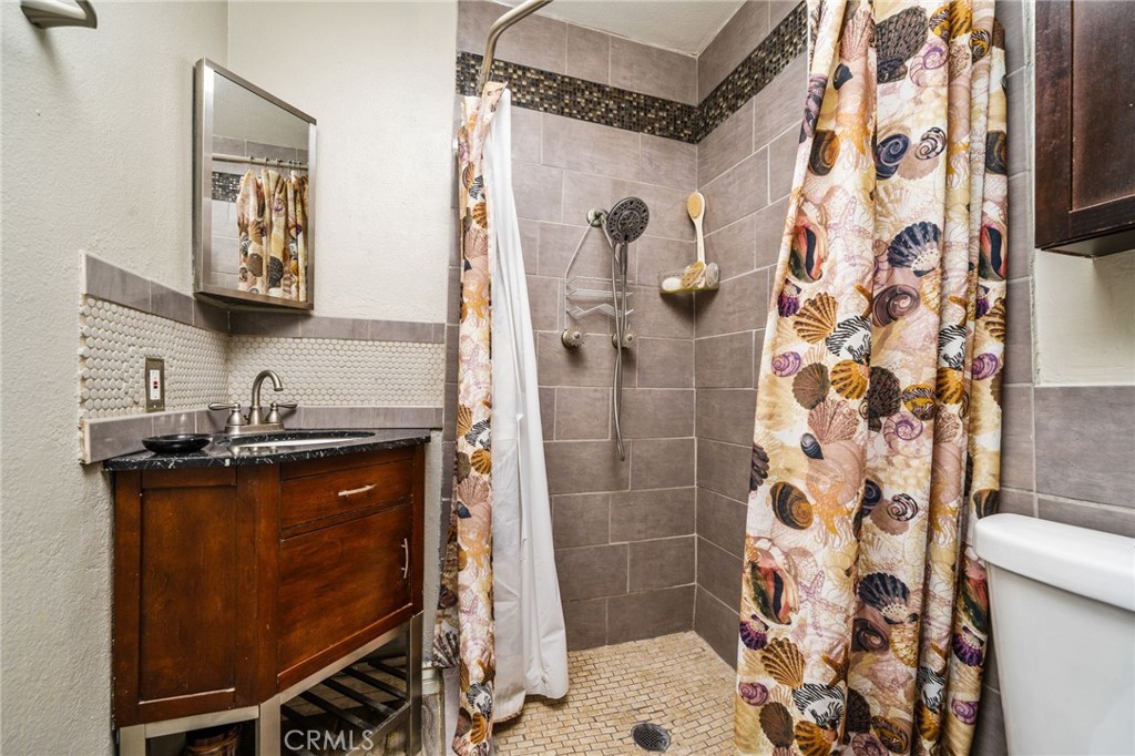 321 E Fromer Street Property Photo 20