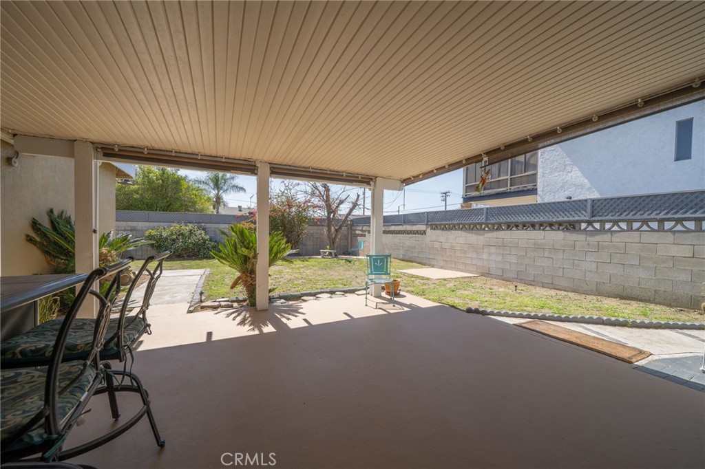 321 E Fromer Street Property Photo 23
