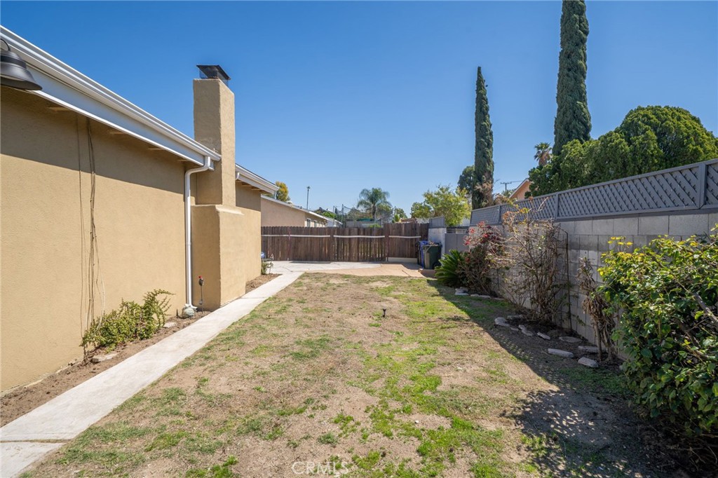 321 E Fromer Street Property Photo 27
