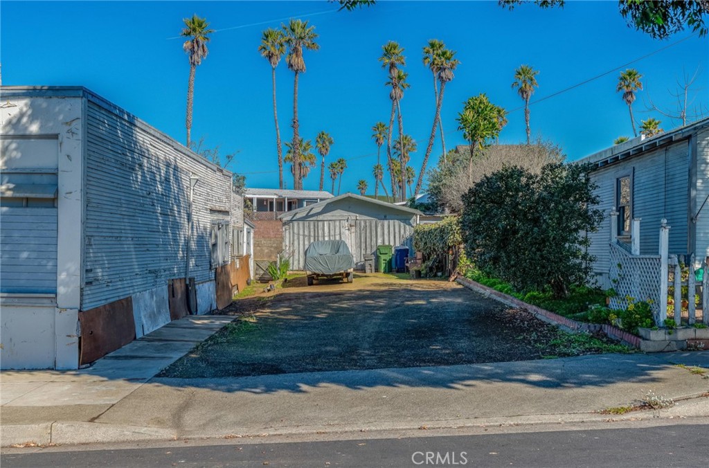781 Harbor Street Property Photo 5