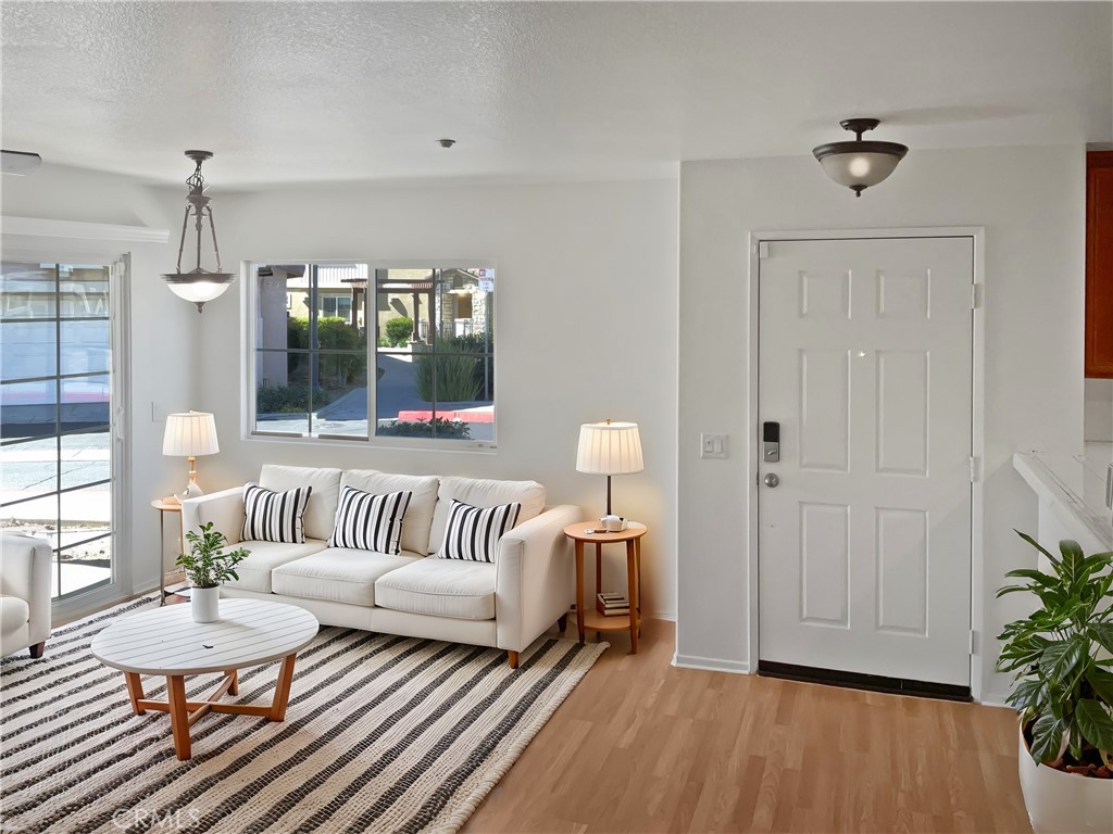 15605 Lasselle Street 6 Property Photo 2