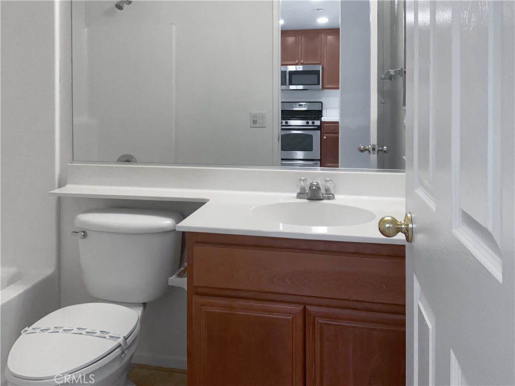 15605 Lasselle Street 6 Property Photo 7