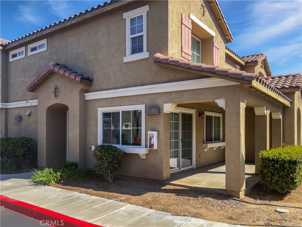 15605 Lasselle Street 6 Property Photo 8