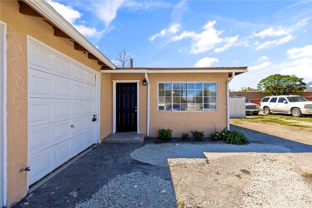 8938 Date Street Property Photo 4