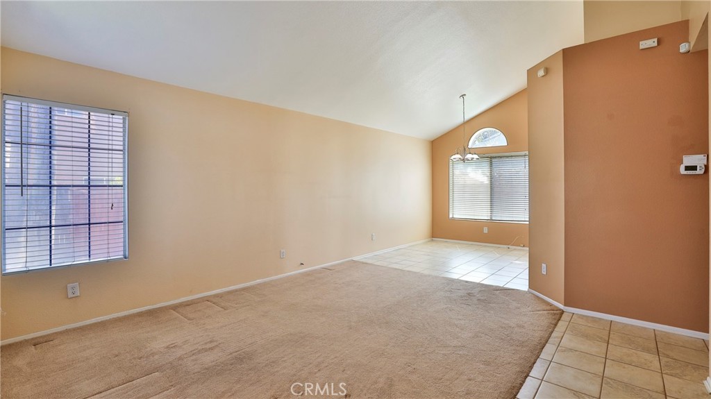 2569 W Via Verde Drive Property Photo 3