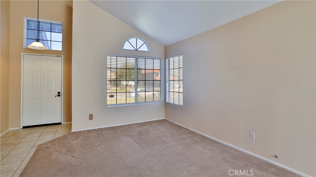 2569 W Via Verde Drive Property Photo 6