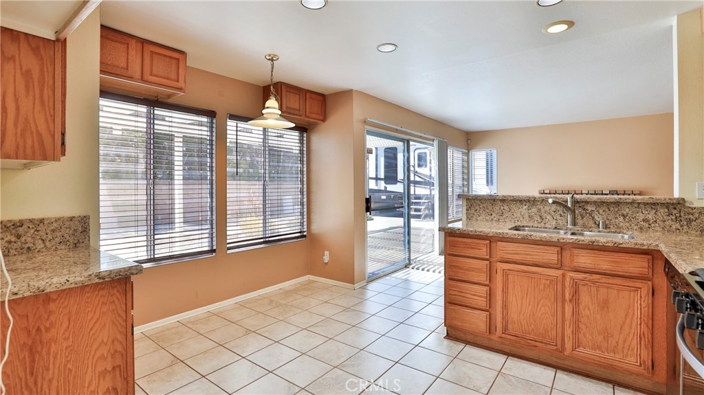 2569 W Via Verde Drive Property Photo 12