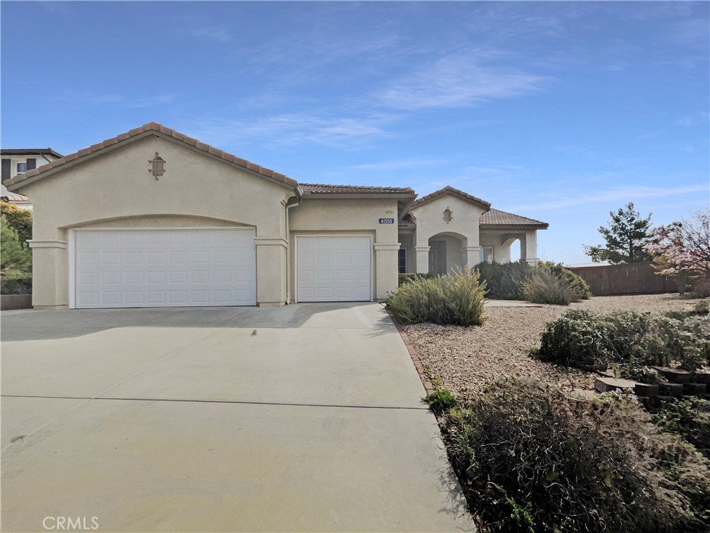 41550 Grand View Drive Property Photo 1