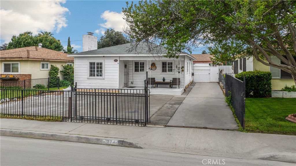 2474 Belle Street Property Photo 1