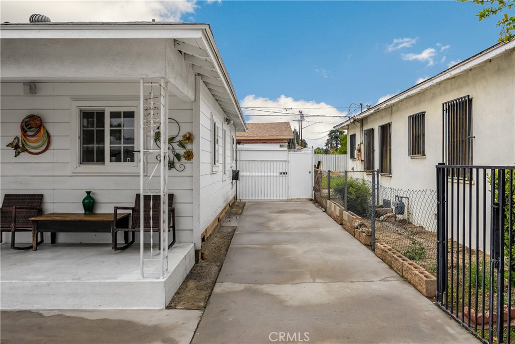 2474 Belle Street Property Photo 6
