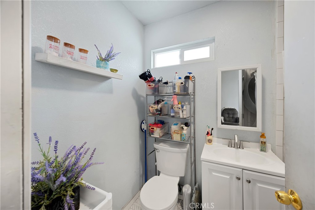 2474 Belle Street Property Photo 32