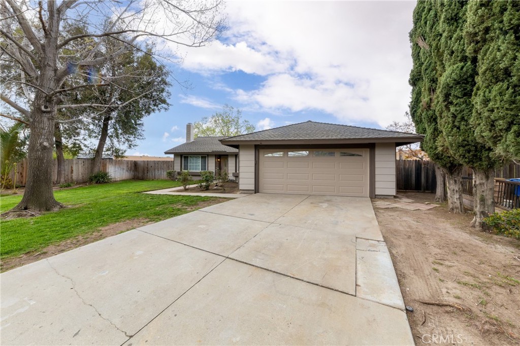 5305 Lilac Street Property Photo 2