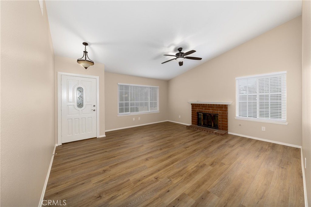 5305 Lilac Street Property Photo 4