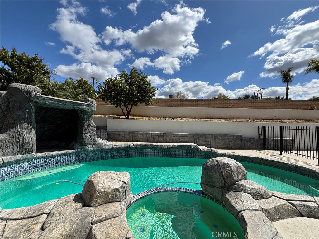 157 Calle Constancia Property Photo 43