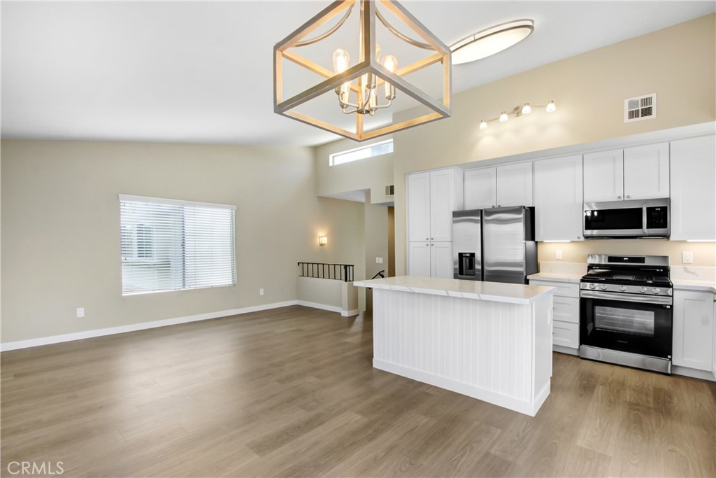 8353 Sunset Trail Place E Property Photo 2