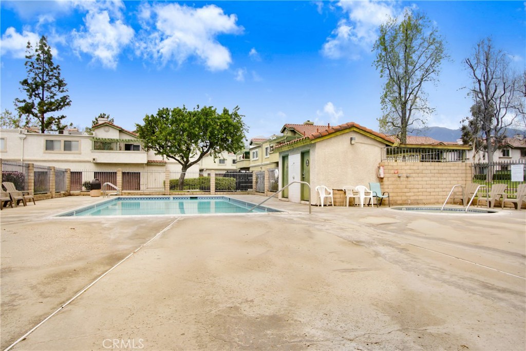 8353 Sunset Trail Place E Property Photo 15