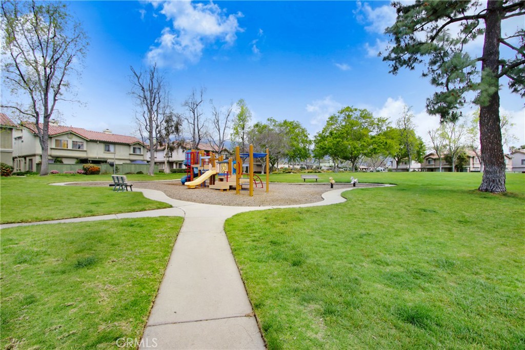 8353 Sunset Trail Place E Property Photo 16