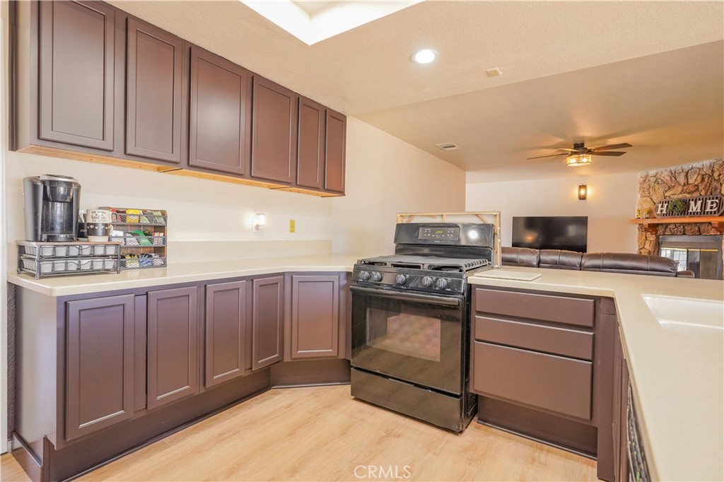 10977 Pinon Avenue Property Photo 21