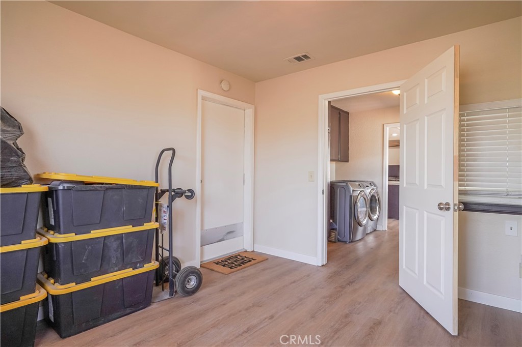 10977 Pinon Avenue Property Photo 31