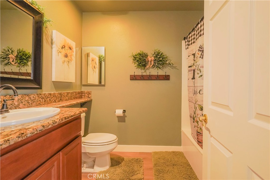 10977 Pinon Avenue Property Photo 35