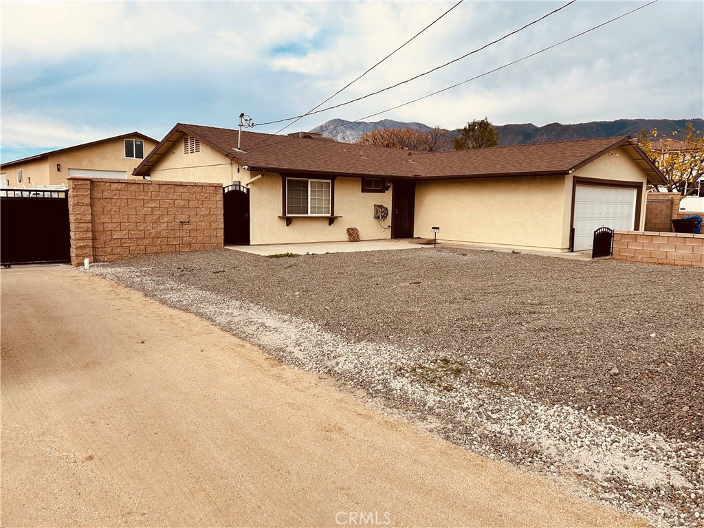 6252 Maloof Avenue Property Photo 3