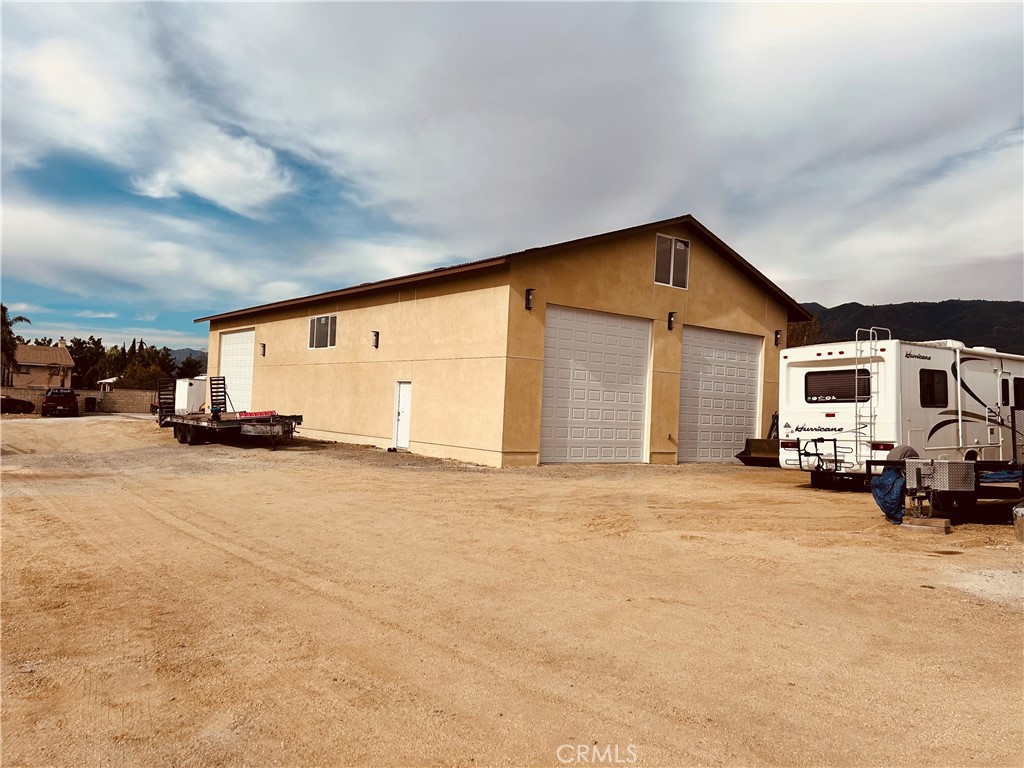6252 Maloof Avenue Property Photo 16