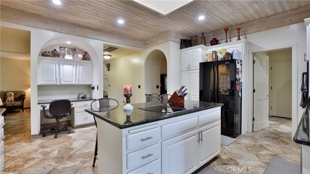 12698 La Solana Drive Property Photo 17
