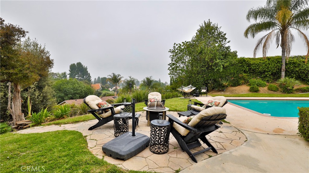12698 La Solana Drive Property Photo 50