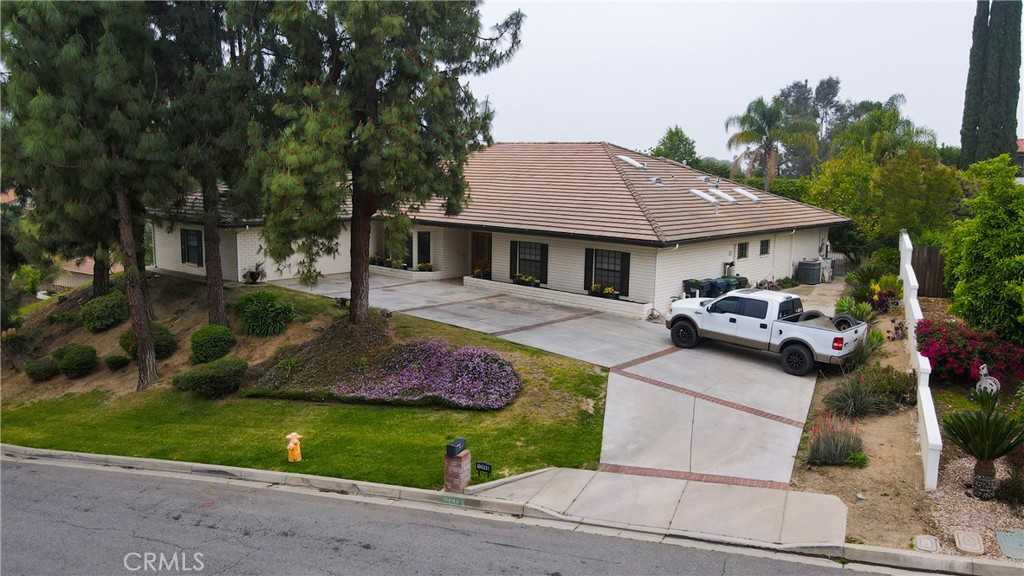 12698 La Solana Drive Property Photo 58
