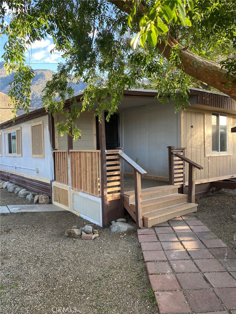 52101 Lois Property Photo 1
