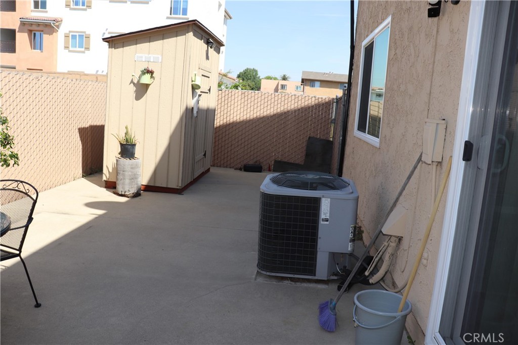 8998 Mango Avenue D Property Photo 20