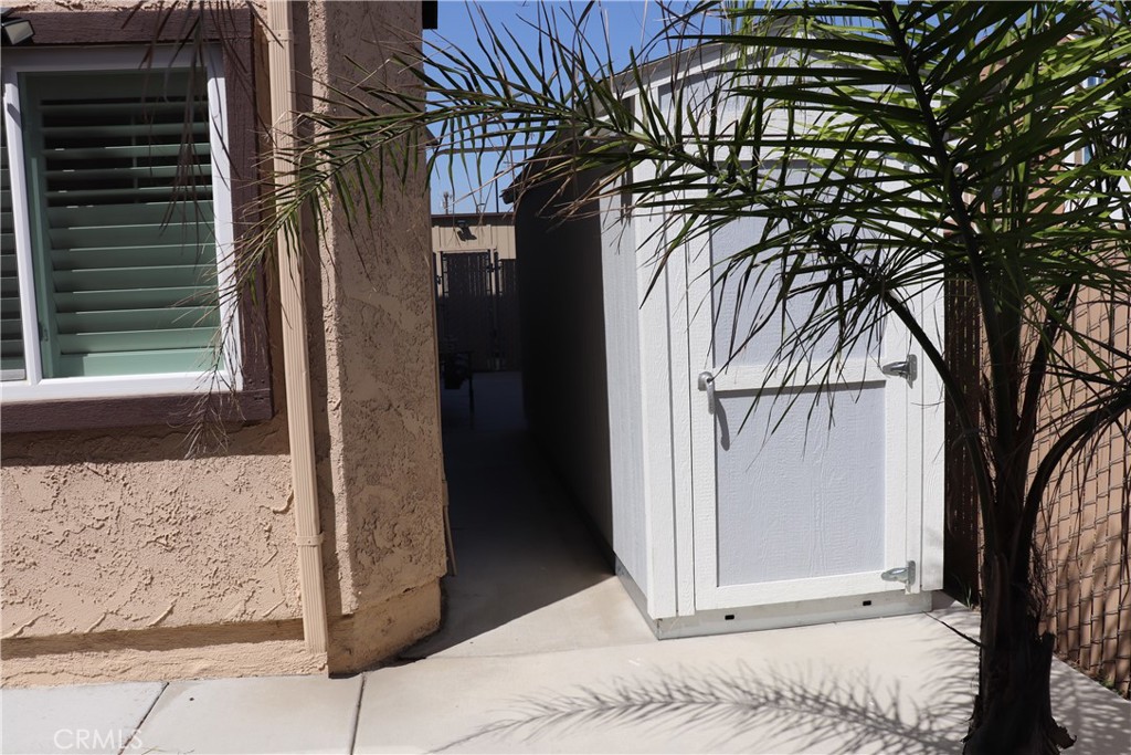 8998 Mango Avenue D Property Photo 27